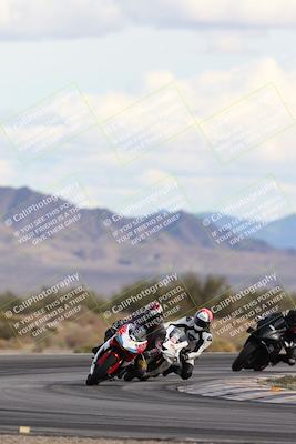 media/Nov-16-2025-Race Pace (Sun) [[8c5fa54630]]/Non Verified Riders (1st 20 Minutes)/5-Turn 15 (110pm)/